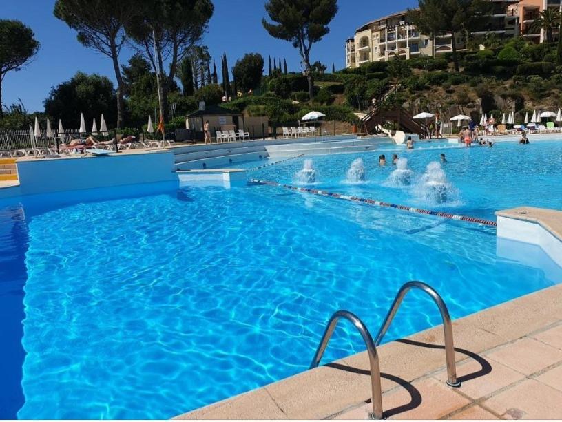 Saint-Raphaël Village Cap Esterel, Piscine, Plage מראה חיצוני תמונה