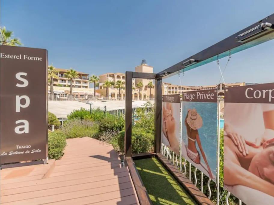 Saint-Raphaël Village Cap Esterel, Piscine, Plage מראה חיצוני תמונה