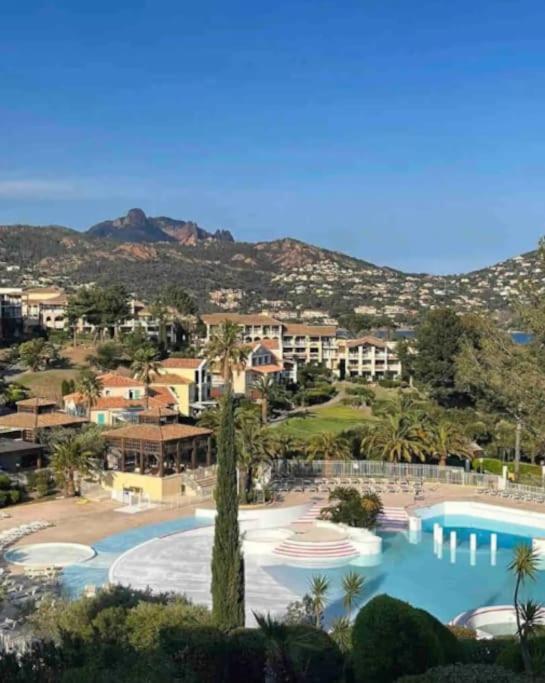 Saint-Raphaël Village Cap Esterel, Piscine, Plage מראה חיצוני תמונה