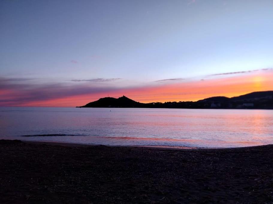 Saint-Raphaël Village Cap Esterel, Piscine, Plage מראה חיצוני תמונה