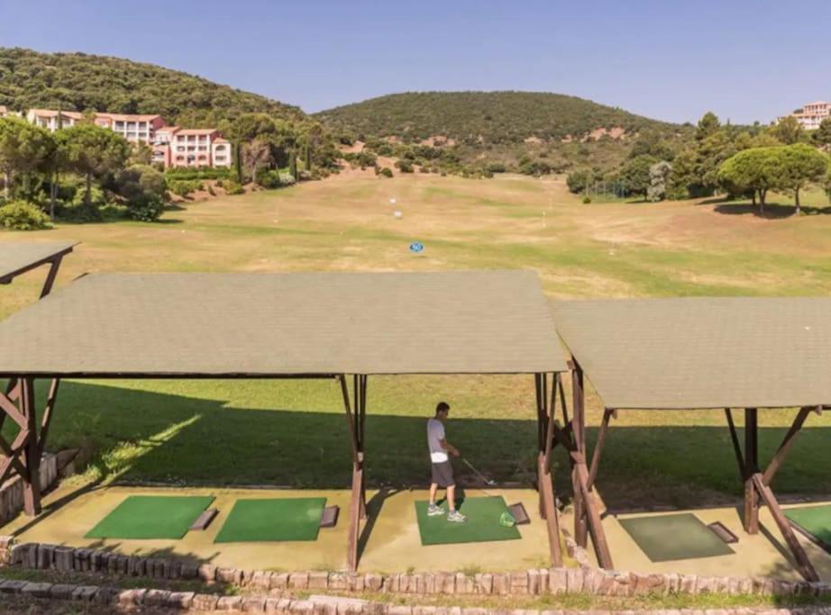 Saint-Raphaël Village Cap Esterel, Piscine, Plage מראה חיצוני תמונה