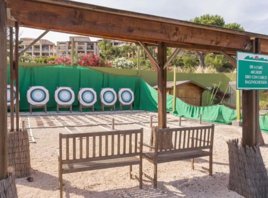 Saint-Raphaël Village Cap Esterel, Piscine, Plage מראה חיצוני תמונה