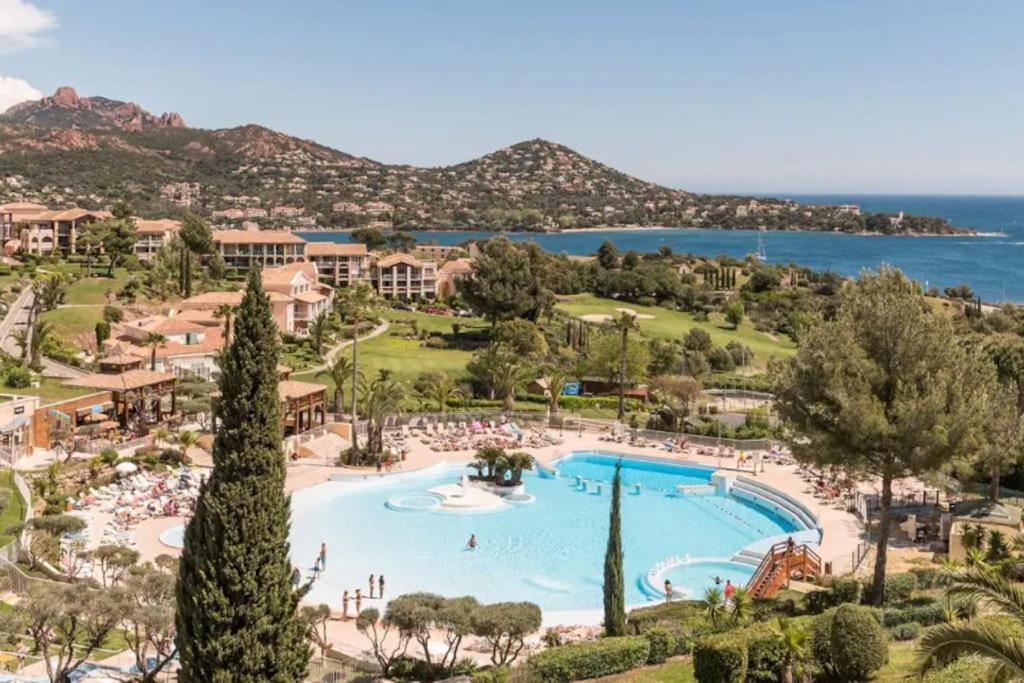 Saint-Raphaël Village Cap Esterel, Piscine, Plage מראה חיצוני תמונה
