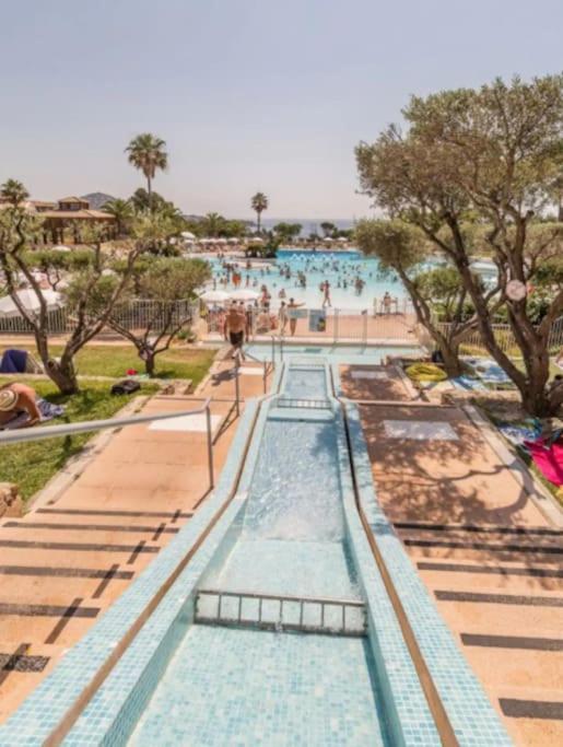 Saint-Raphaël Village Cap Esterel, Piscine, Plage מראה חיצוני תמונה