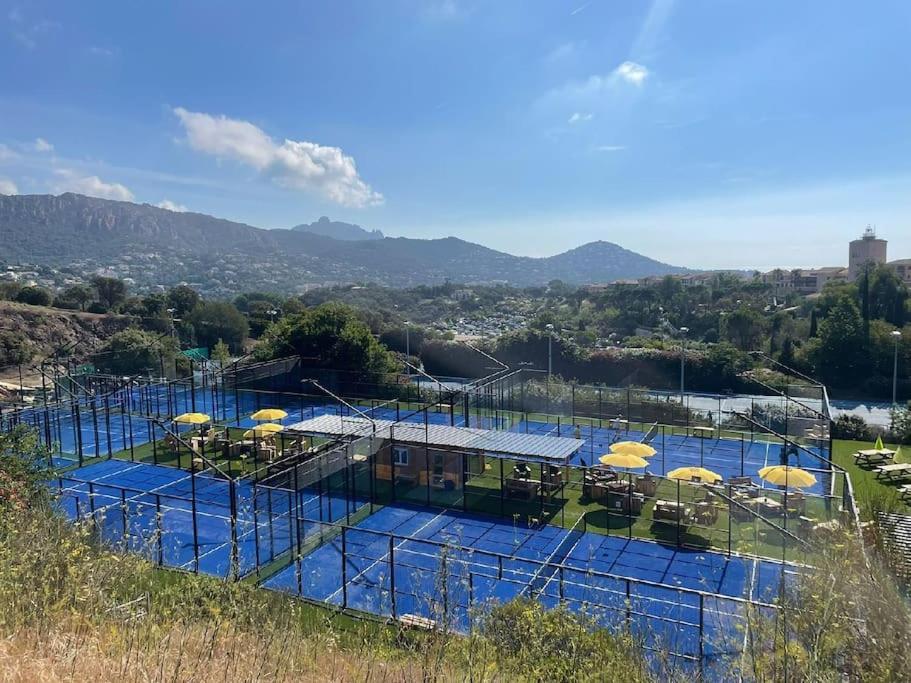 Saint-Raphaël Village Cap Esterel, Piscine, Plage מראה חיצוני תמונה