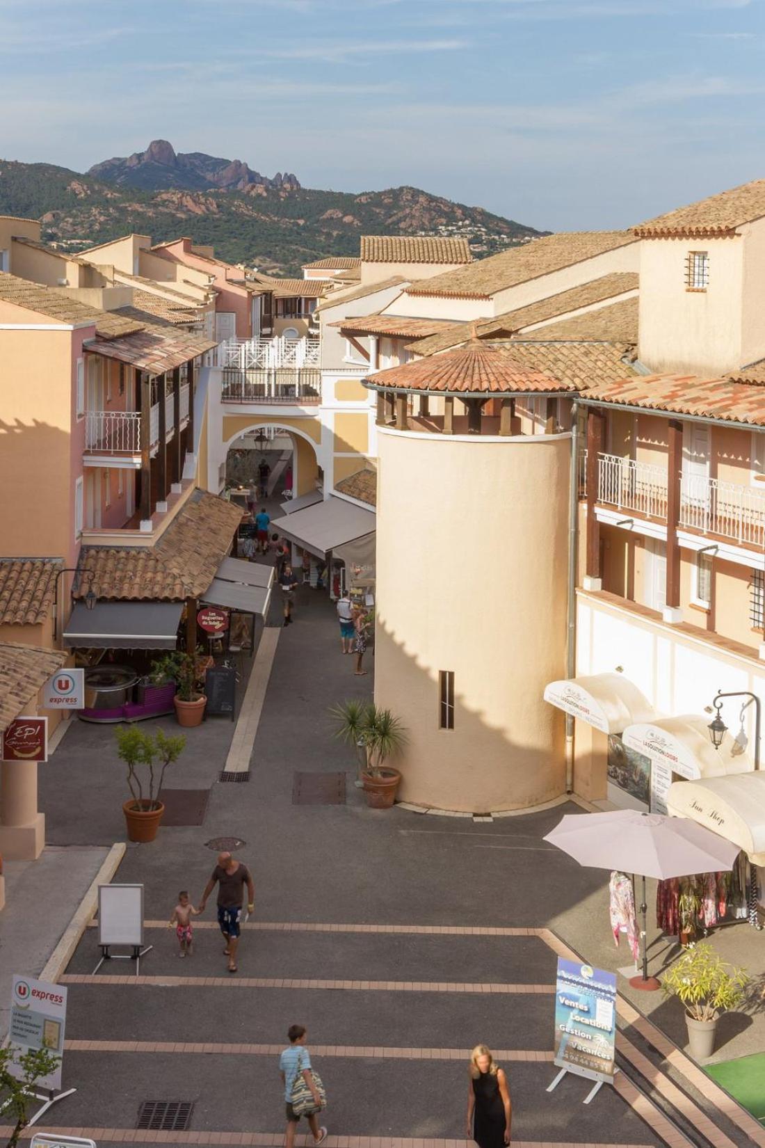 Saint-Raphaël Village Cap Esterel, Piscine, Plage מראה חיצוני תמונה