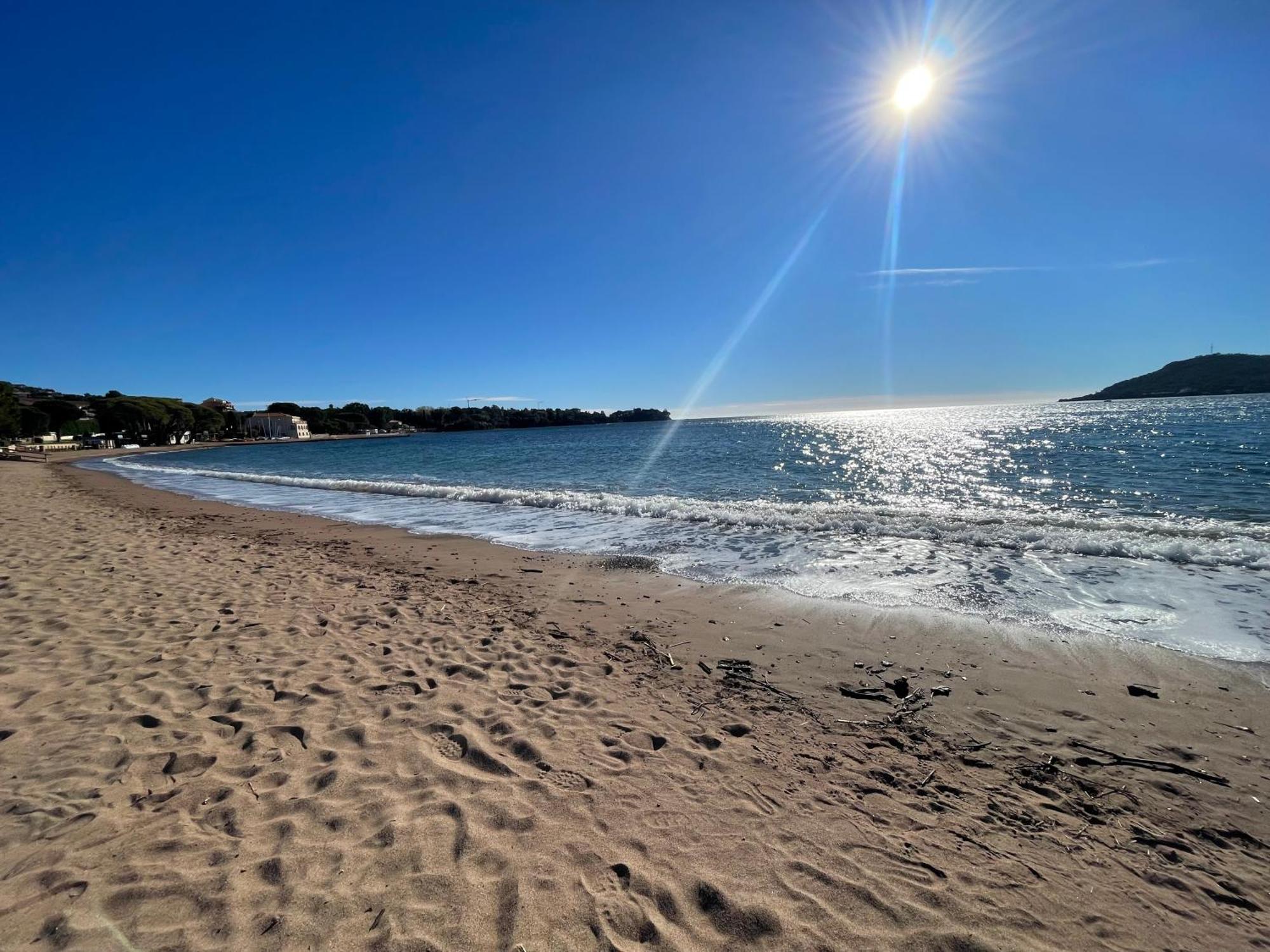 Saint-Raphaël Village Cap Esterel, Piscine, Plage מראה חיצוני תמונה