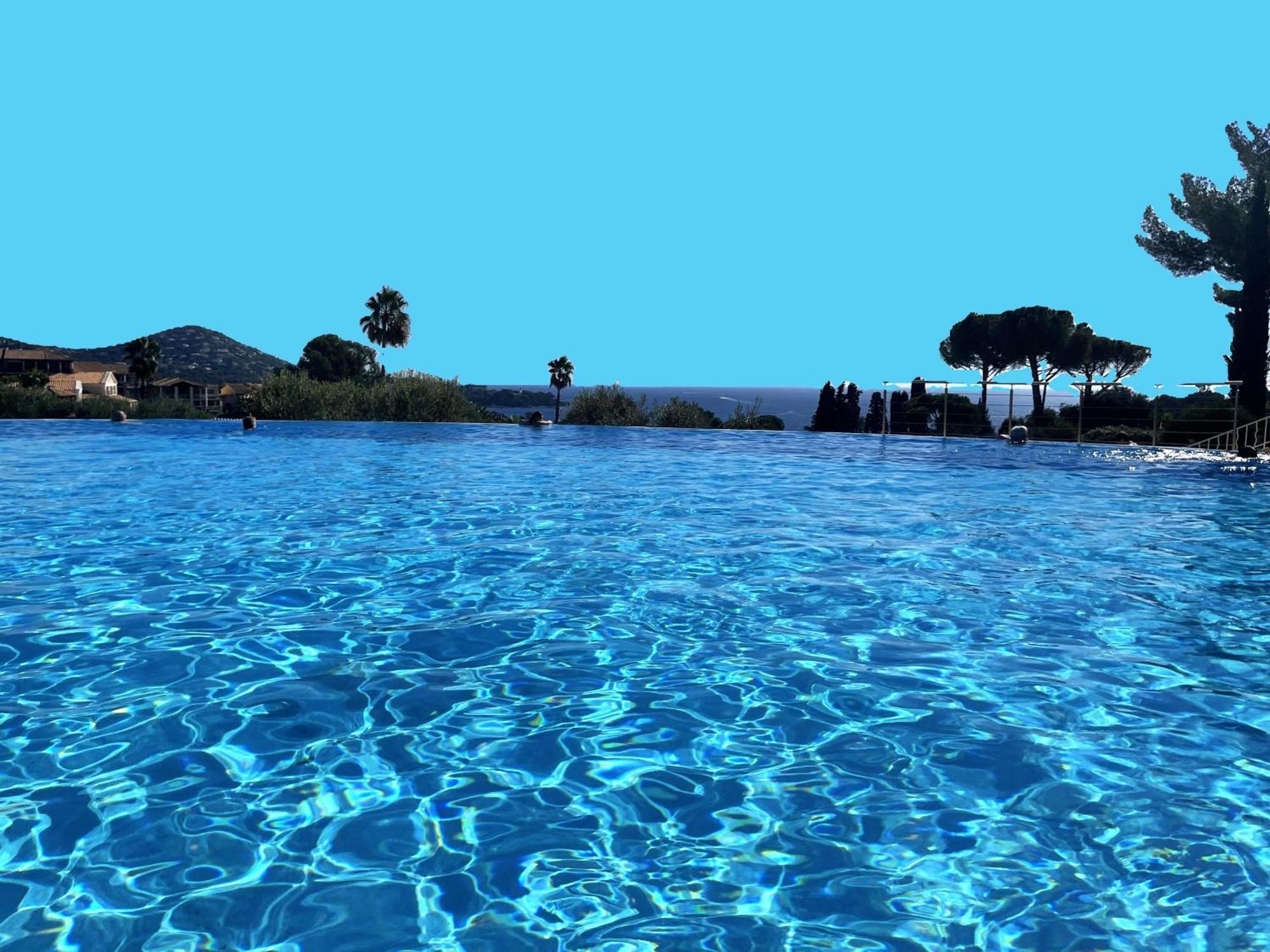 Saint-Raphaël Village Cap Esterel, Piscine, Plage מראה חיצוני תמונה