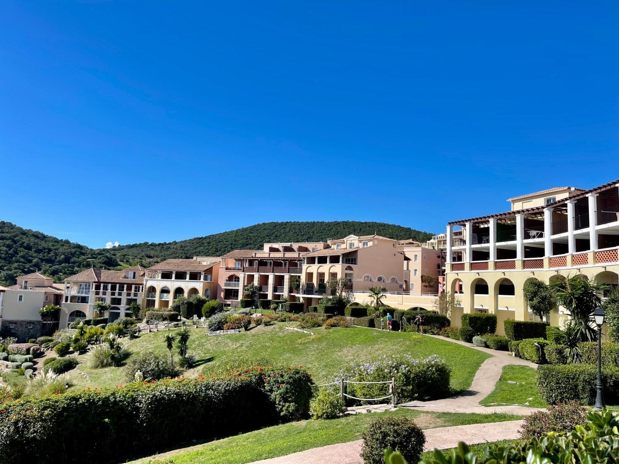 Saint-Raphaël Village Cap Esterel, Piscine, Plage מראה חיצוני תמונה