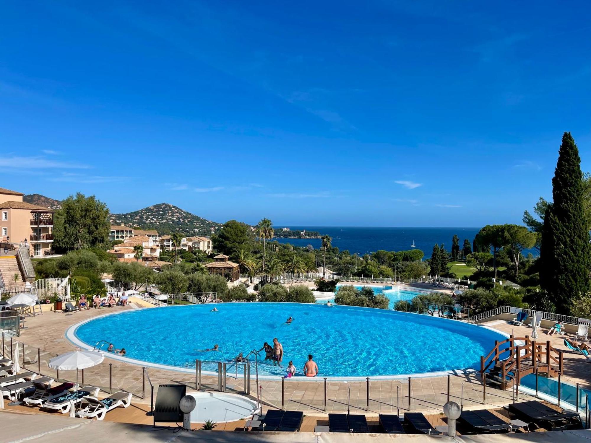 Saint-Raphaël Village Cap Esterel, Piscine, Plage מראה חיצוני תמונה